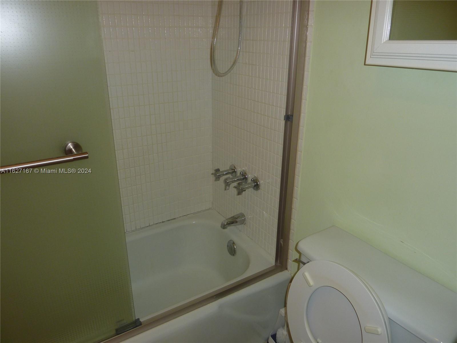 180 Cypress Club Dr 834 Property Photo 31