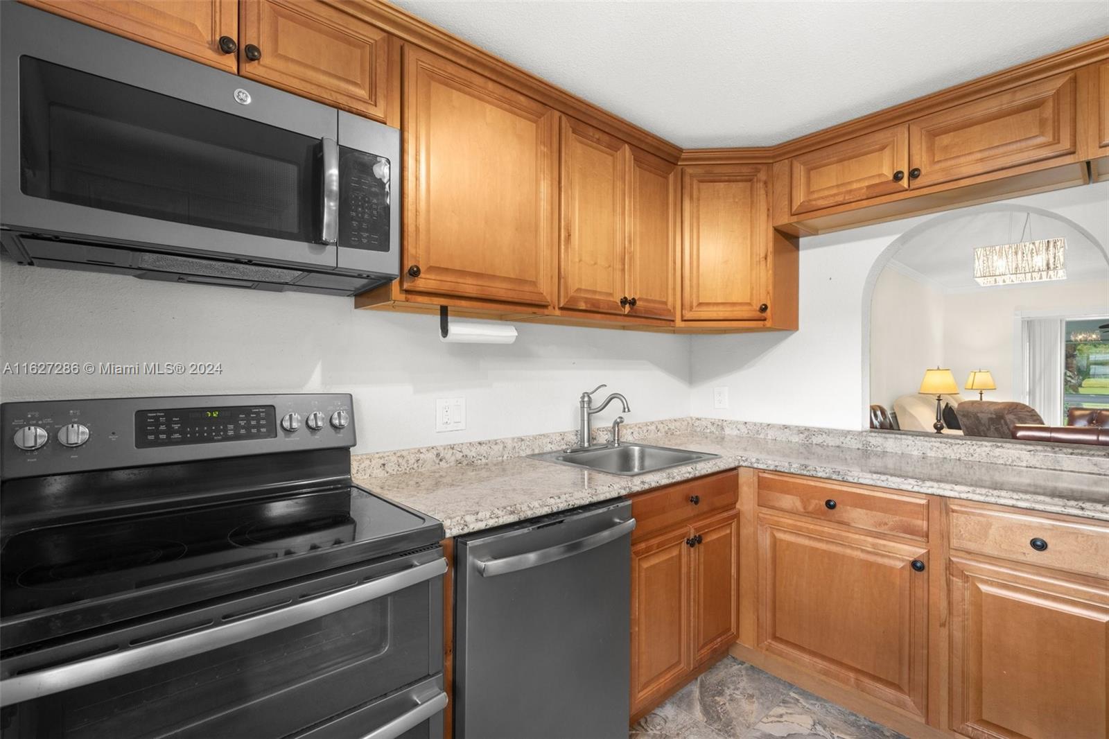 1045 Country Club Dr 107 Property Photo 4