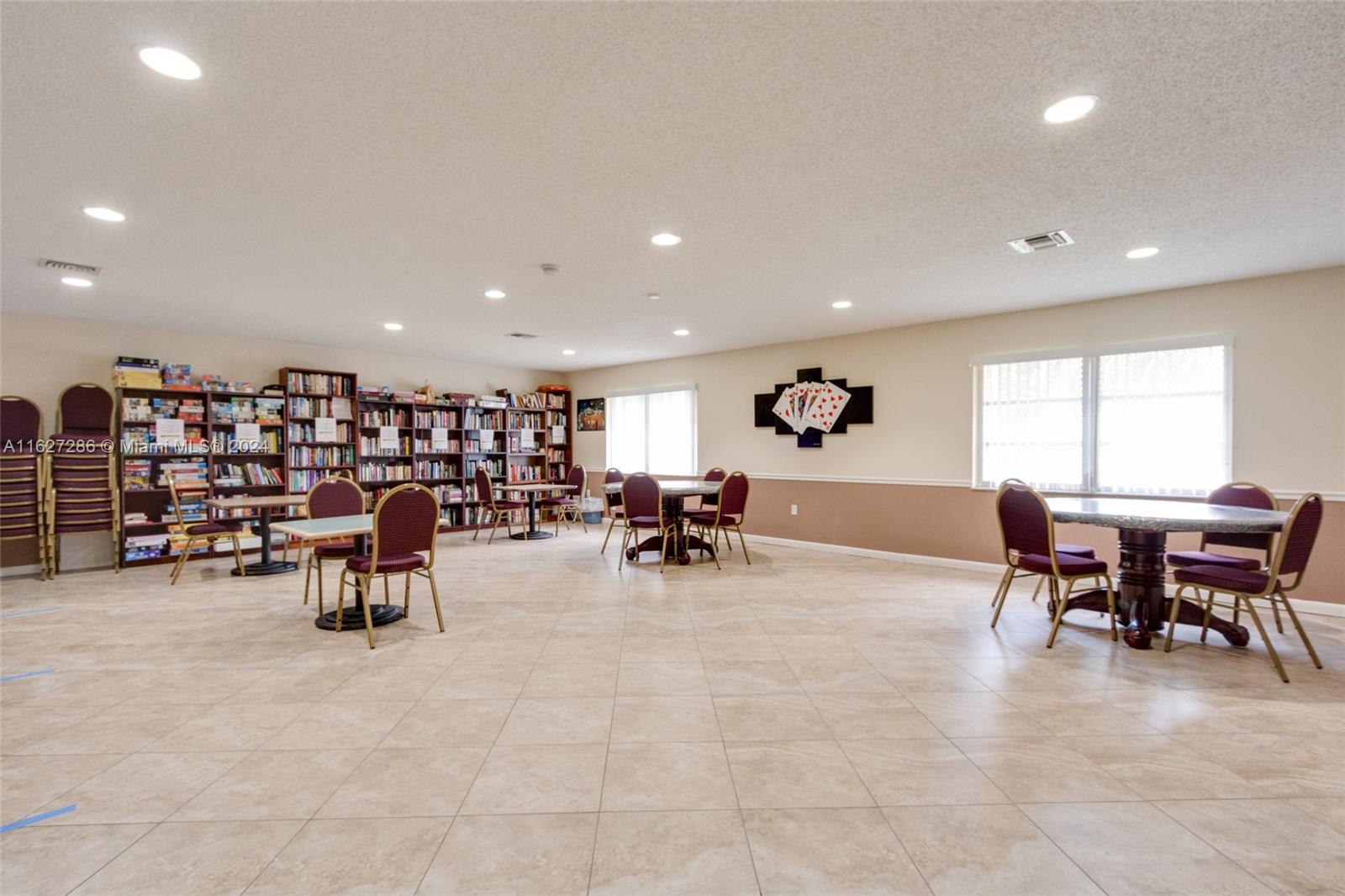 1045 Country Club Dr 107 Property Photo 24