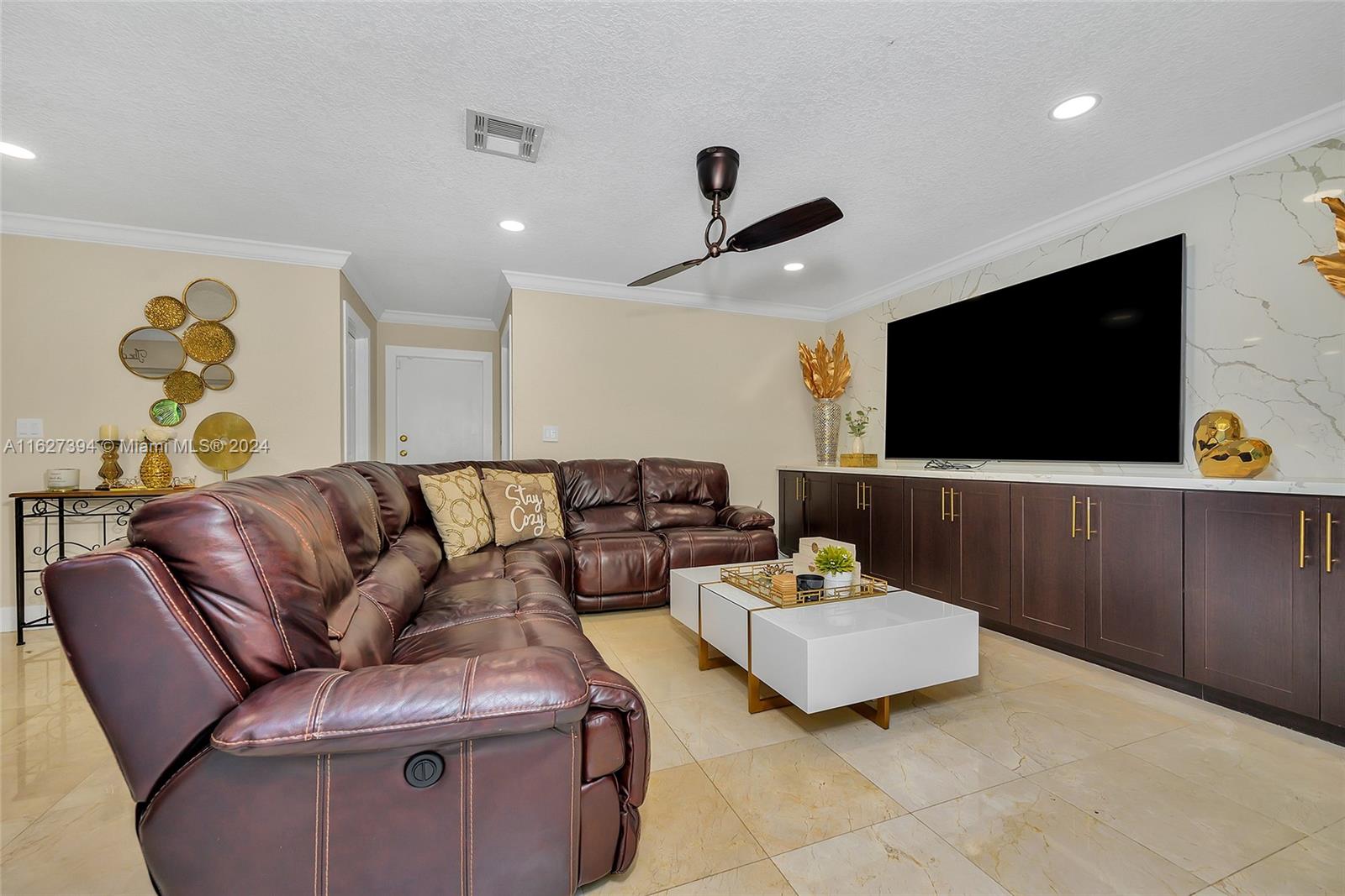7949 Nw 188th Ter Property Photo 18