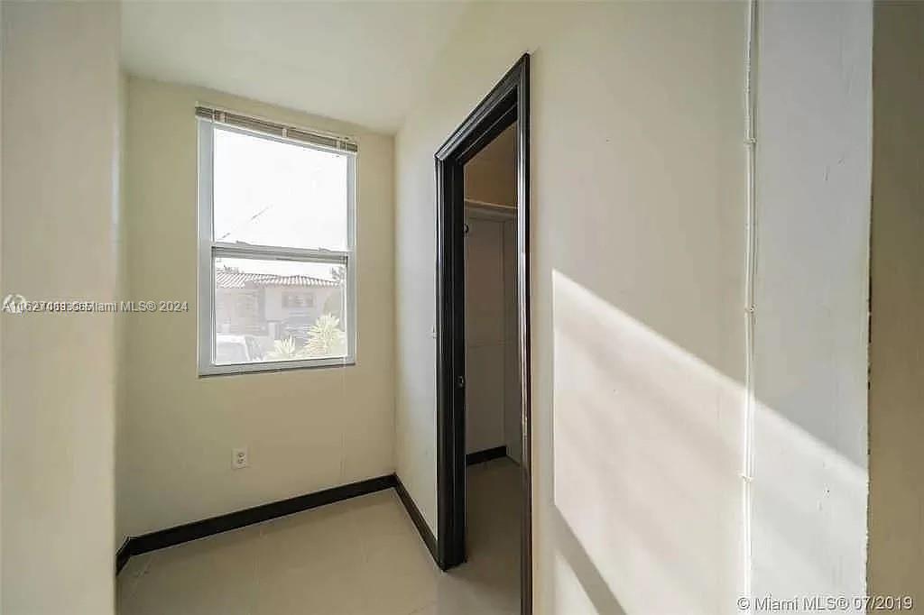 1726 Sw 25th Ave Property Photo 9