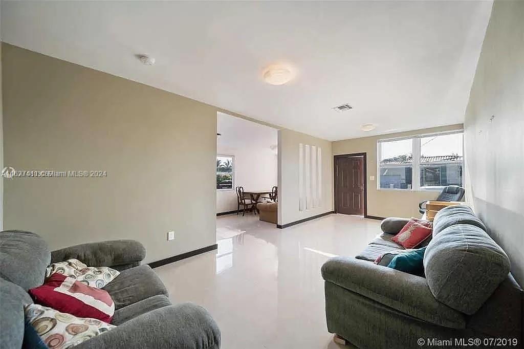 1726 Sw 25th Ave Property Photo 12