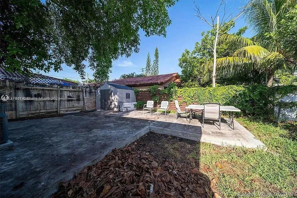 1726 Sw 25th Ave Property Photo 23