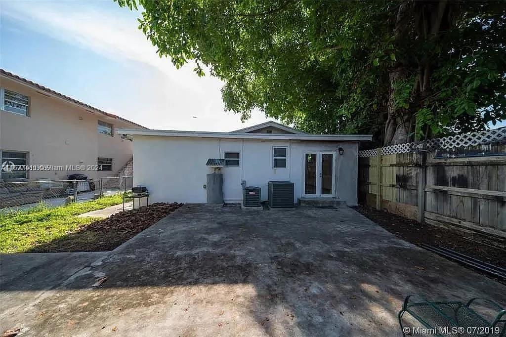 1726 Sw 25th Ave Property Photo 24
