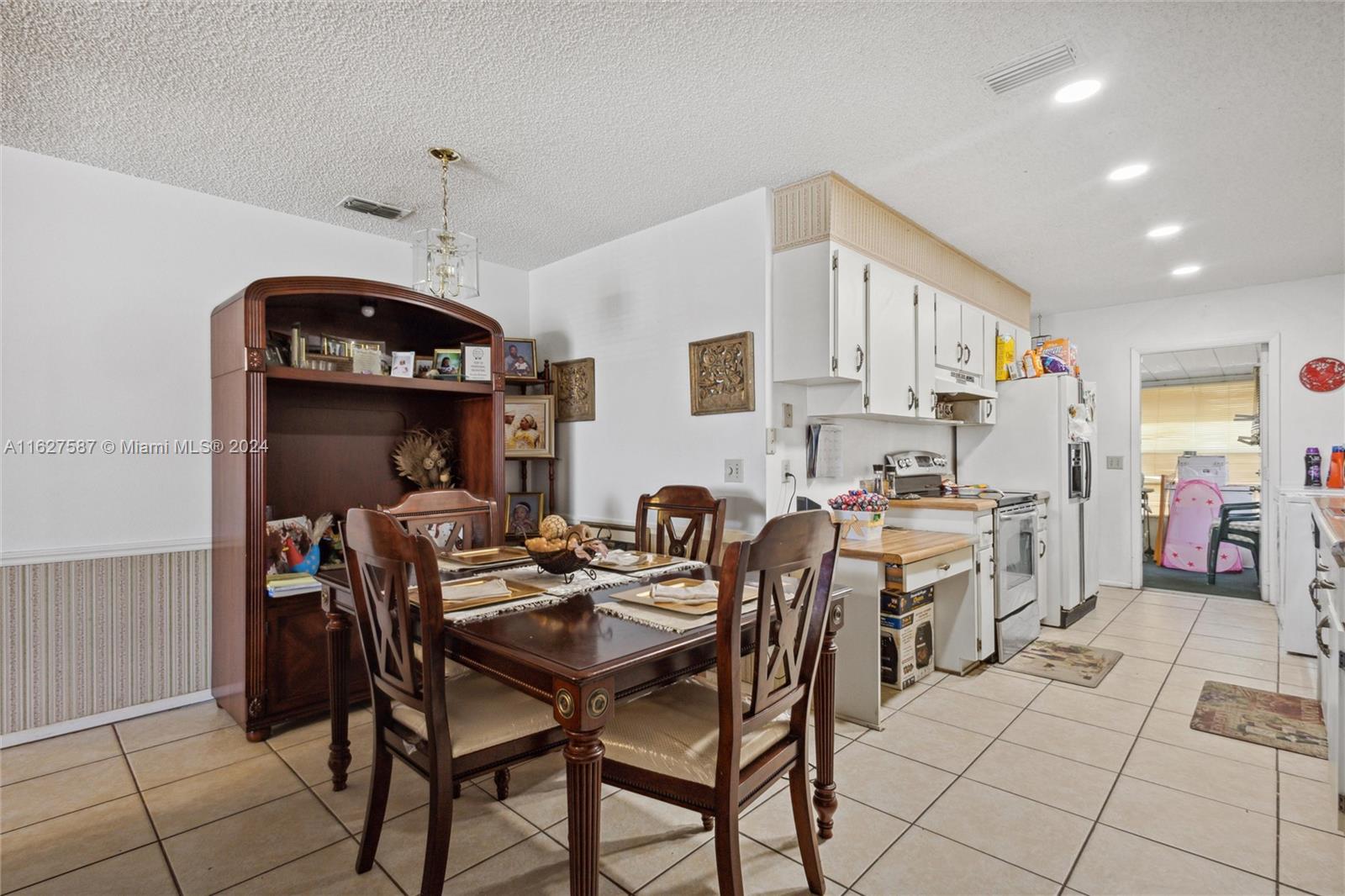 12236 Tavares Ridge Lane 102 Property Photo 2