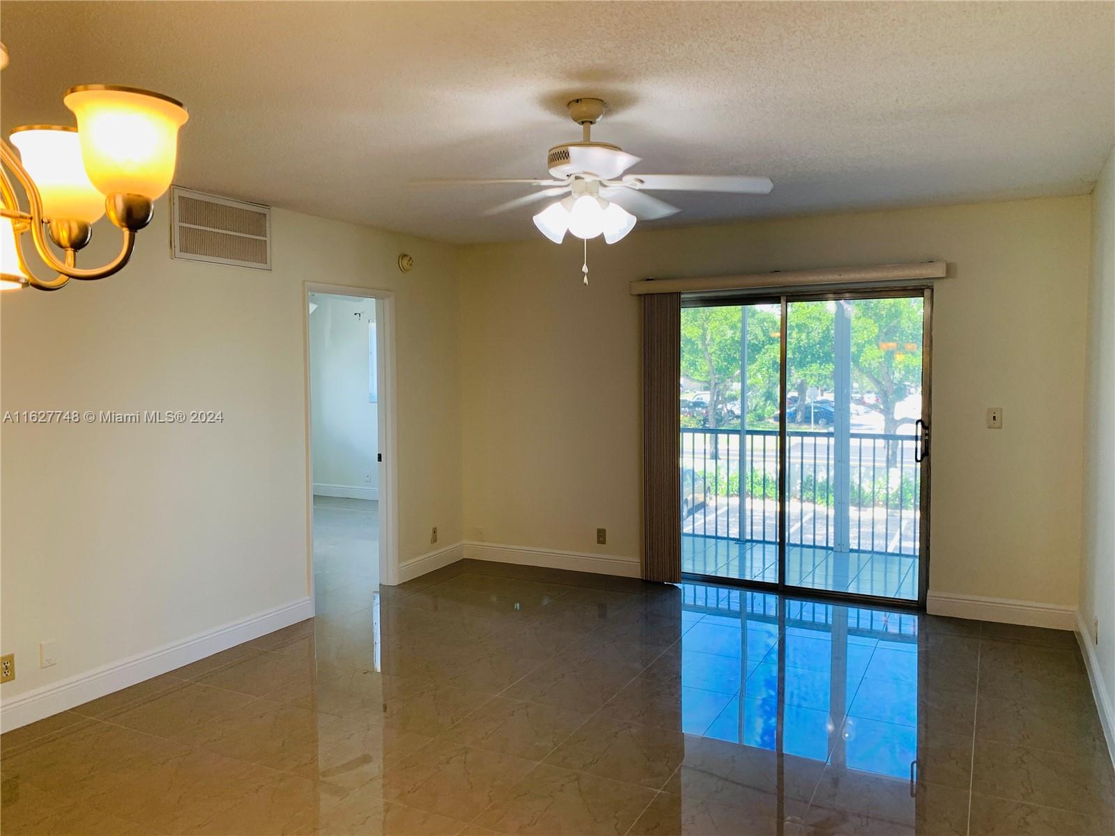 251 S Cypress Rd 125 Property Photo 6