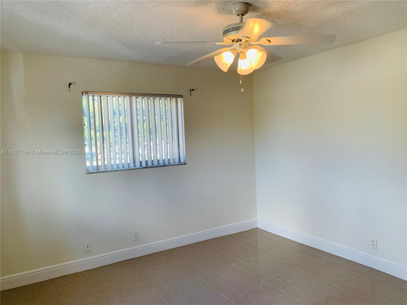 251 S Cypress Rd 125 Property Photo 16