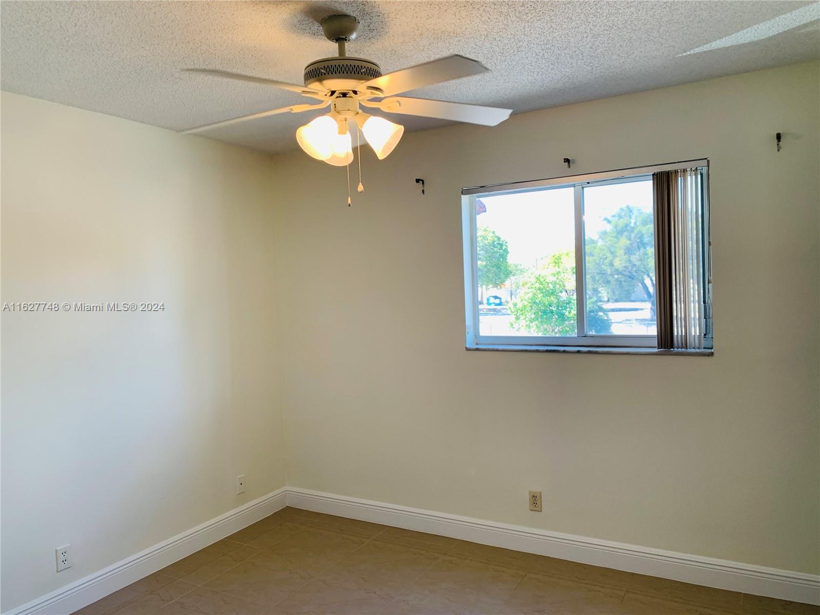 251 S Cypress Rd 125 Property Photo 22