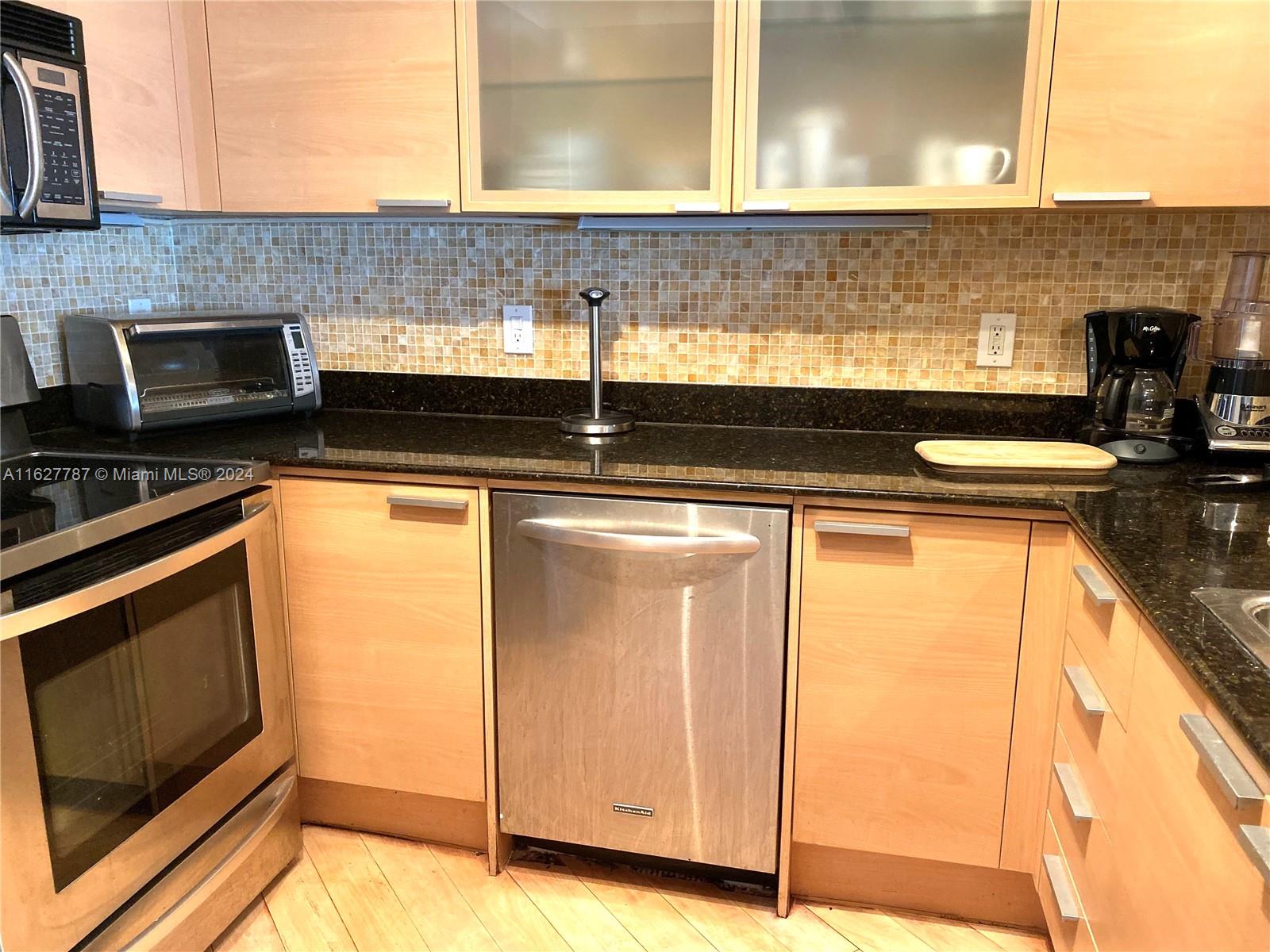 16699 Collins Ave 1504 Property Photo 4