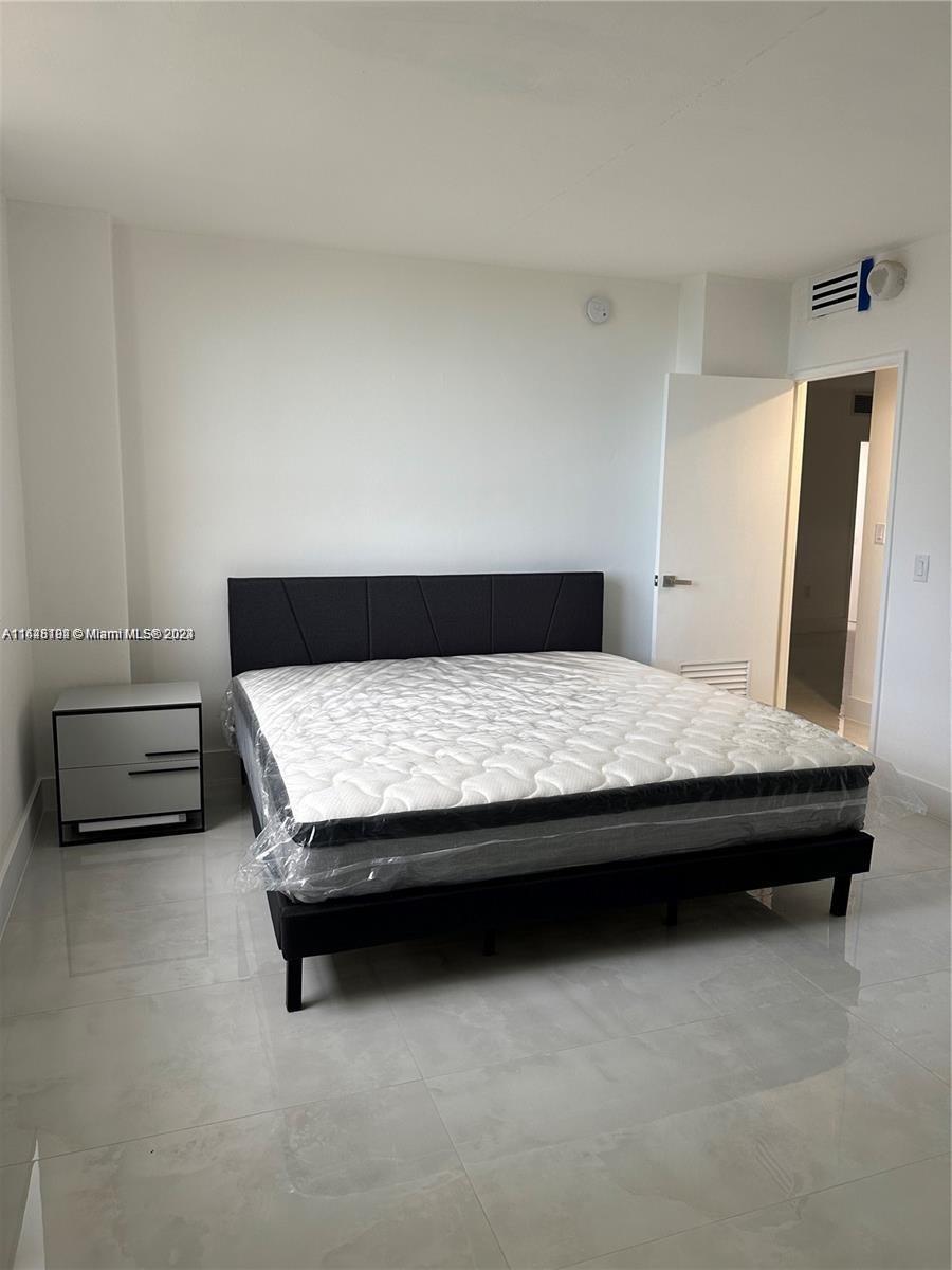 10185 Collins Ave 209 Property Photo 2