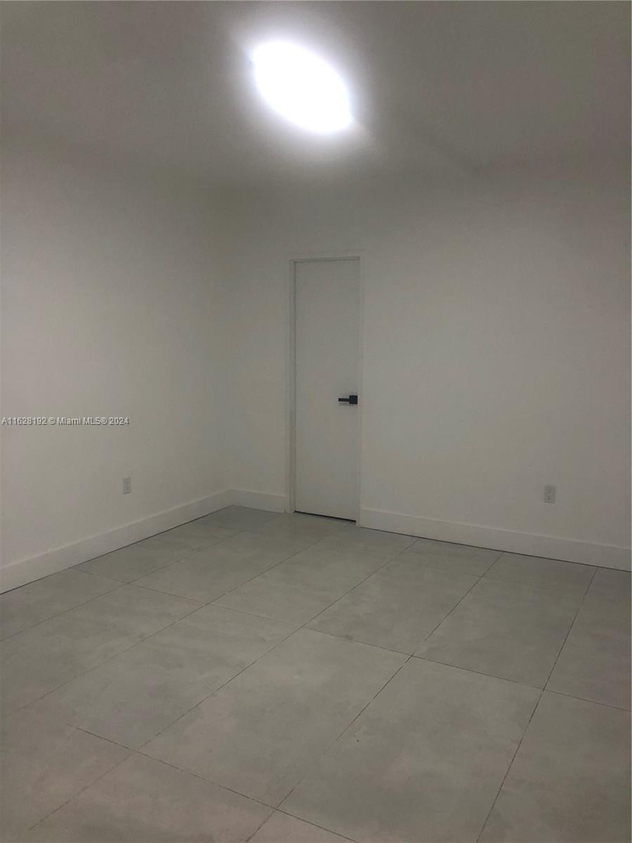 10185 Collins Ave 209 Property Photo 4