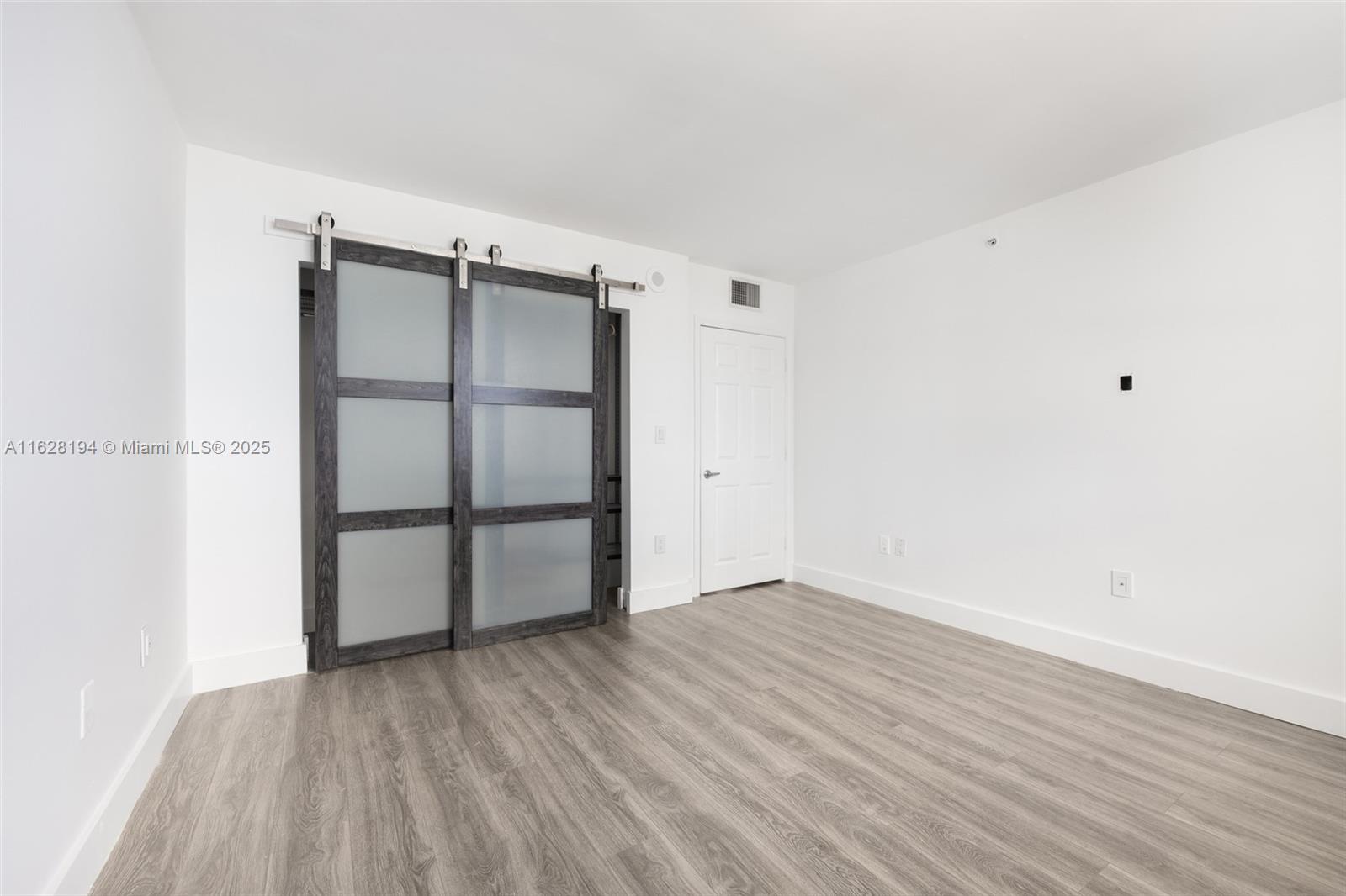 1155 Brickell Bay Dr 2907 Property Photo 9