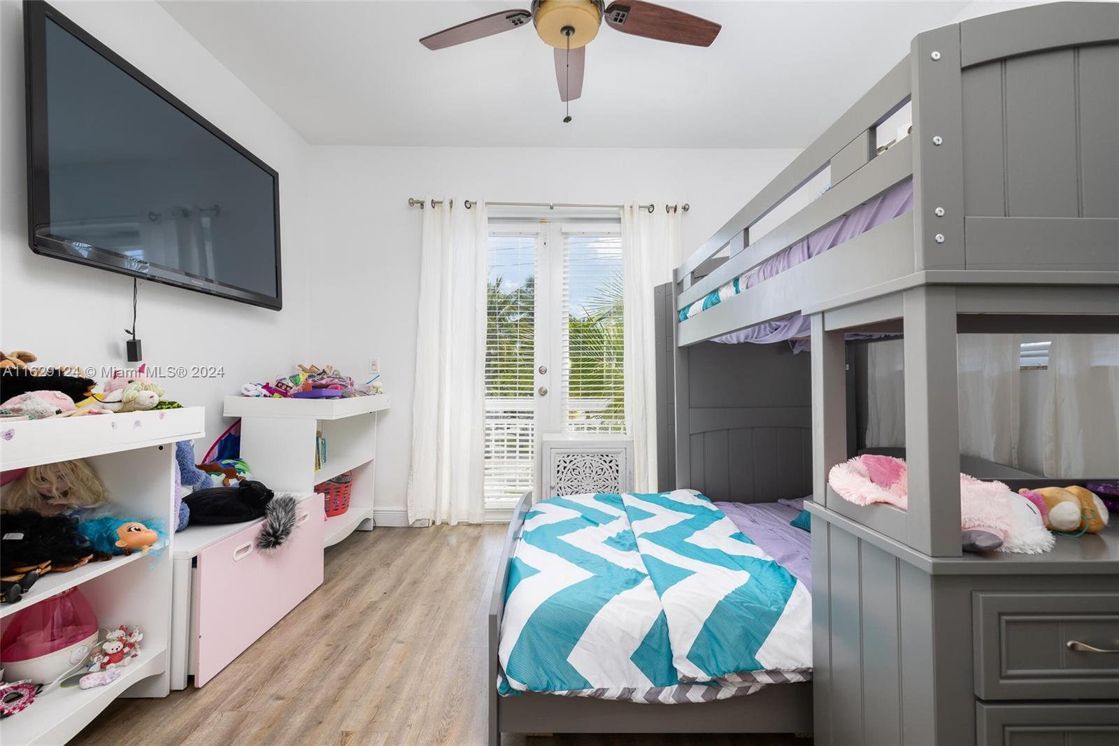 Property Photo 30