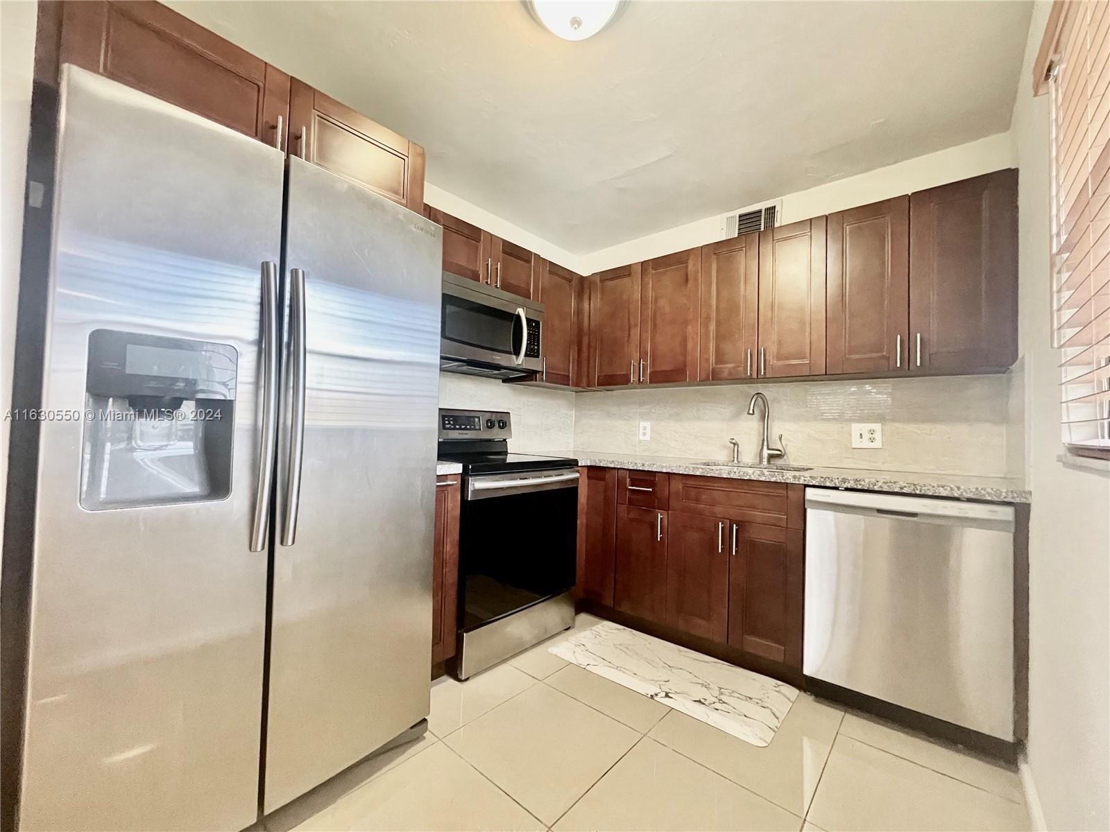 150 Sw 134th Way 304r Property Photo 4