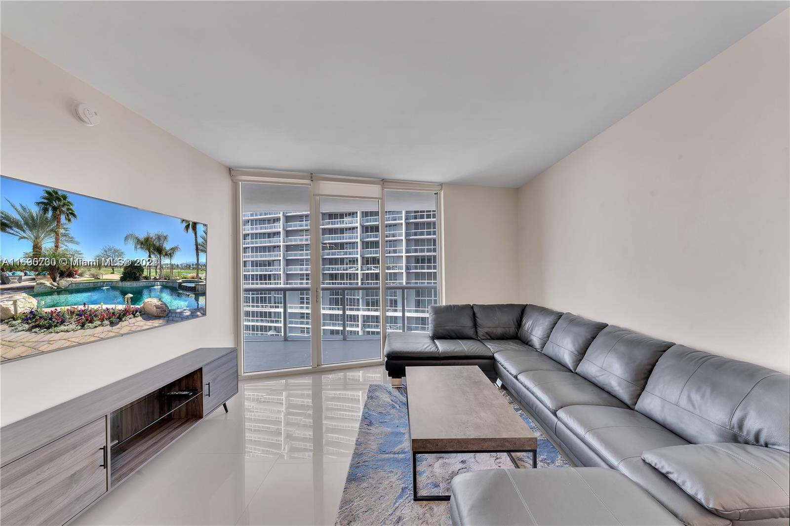 475 Brickell Ave 4211 Property Photo 6