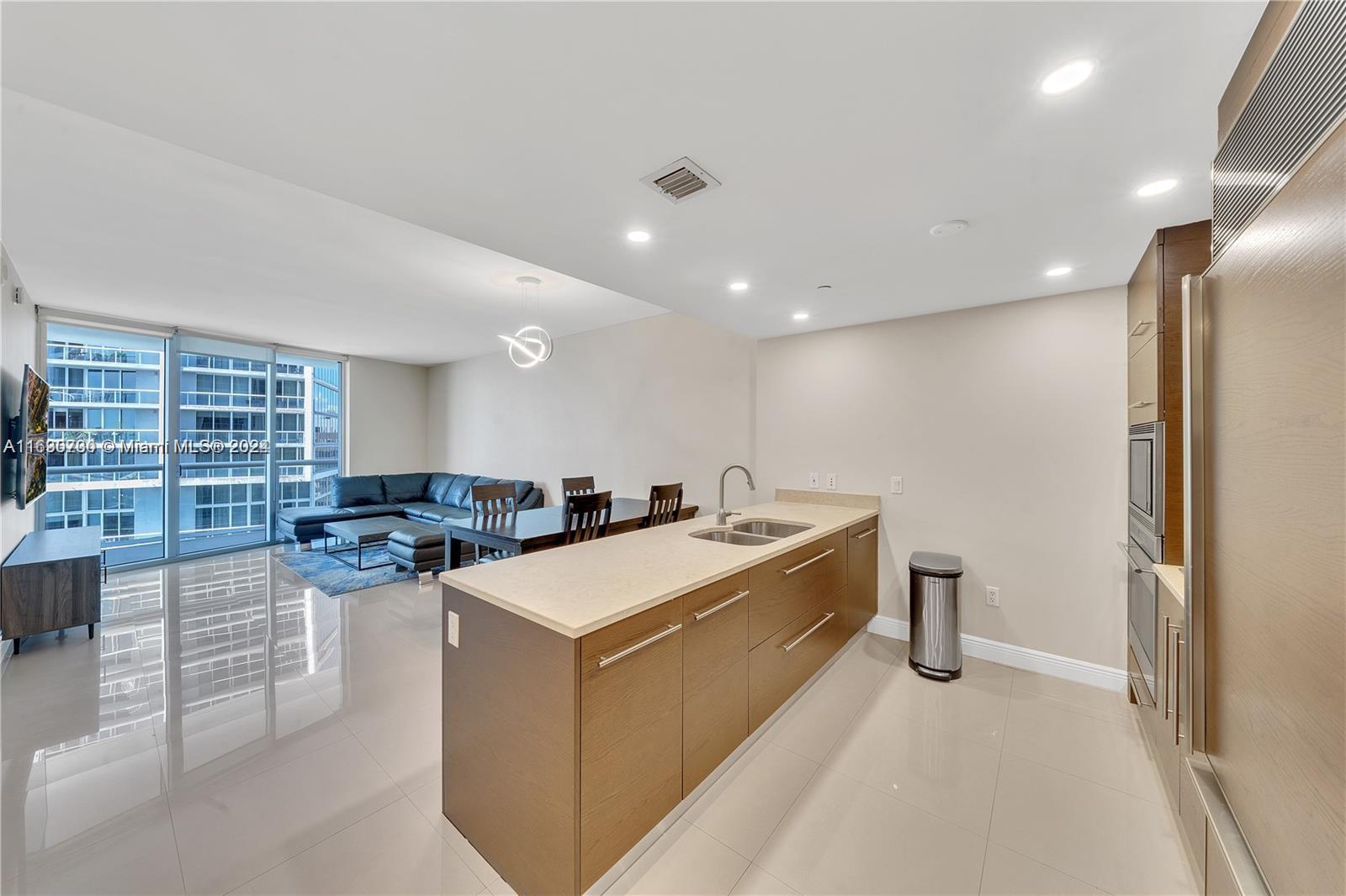 475 Brickell Ave 4211 Property Photo 8