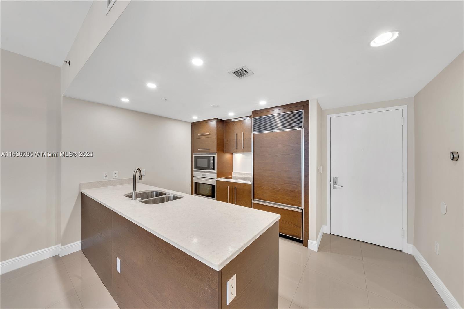 475 Brickell Ave 4211 Property Photo 10