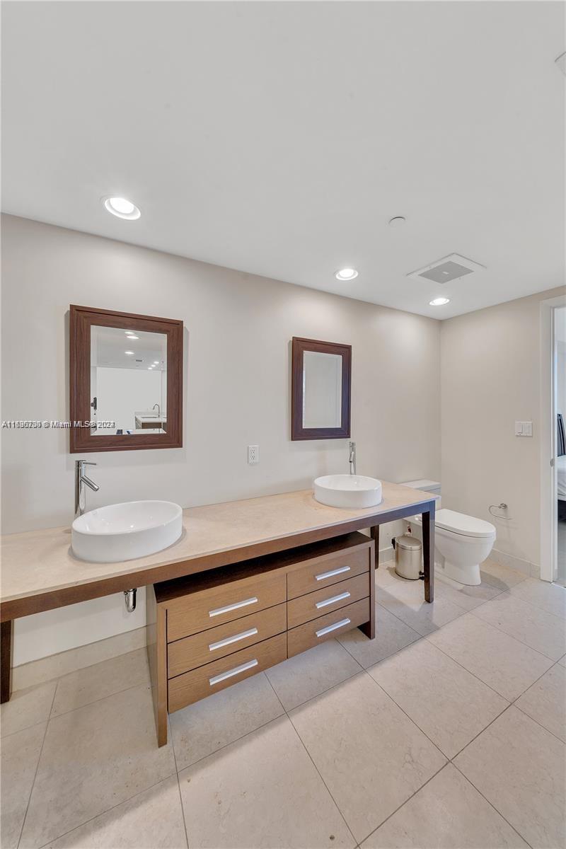 475 Brickell Ave 4211 Property Photo 16