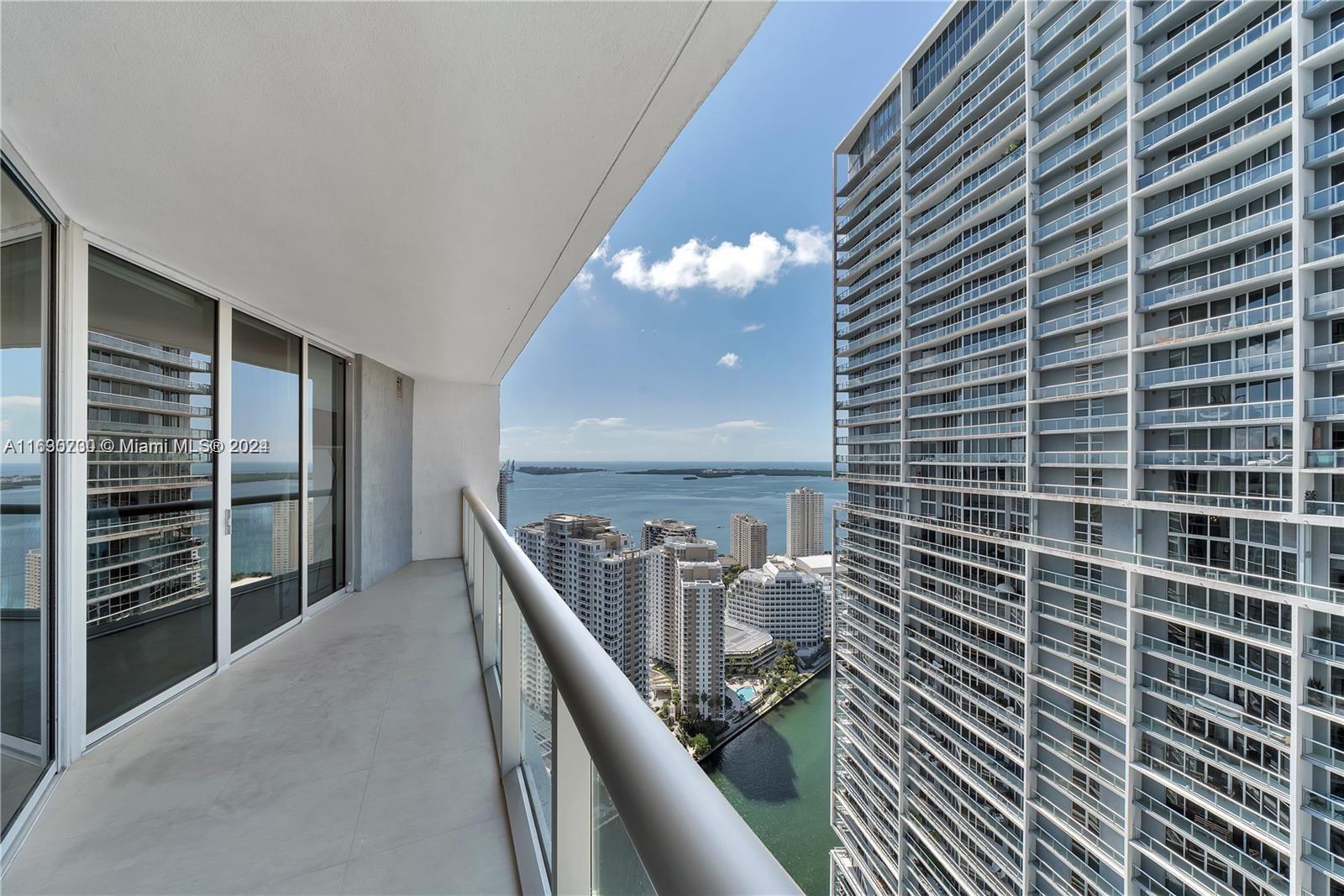 475 Brickell Ave 4211 Property Photo 19