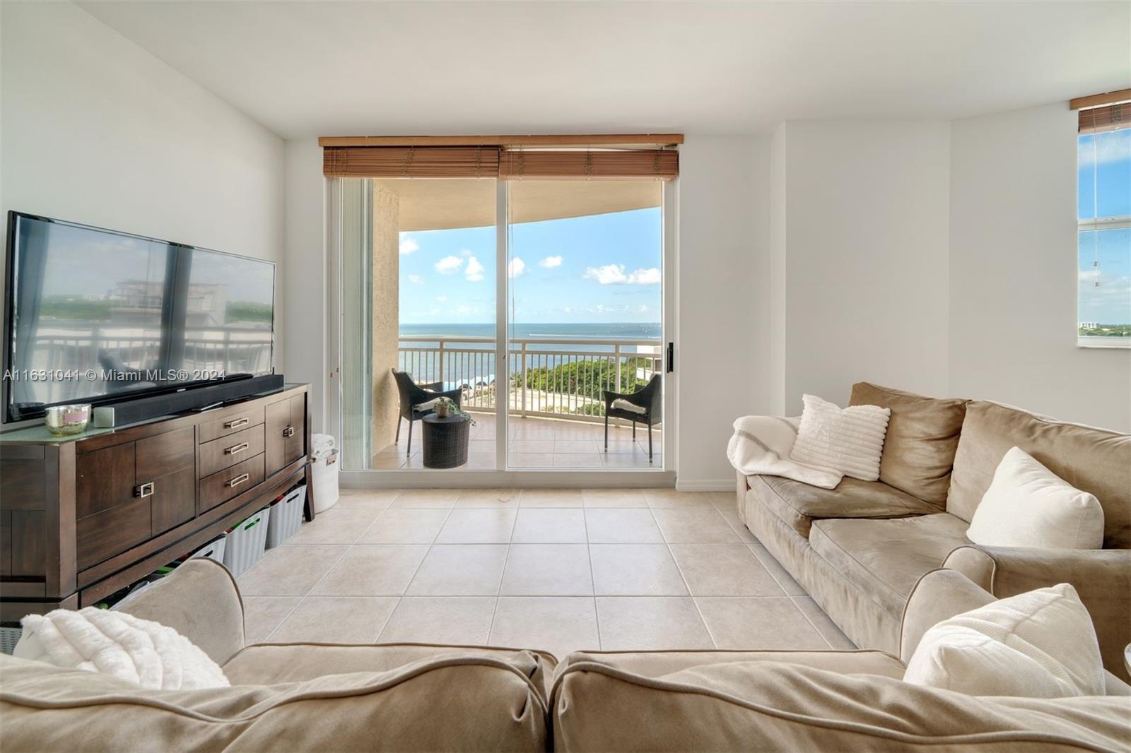 2475 Brickell Ave 1410 Property Photo 5