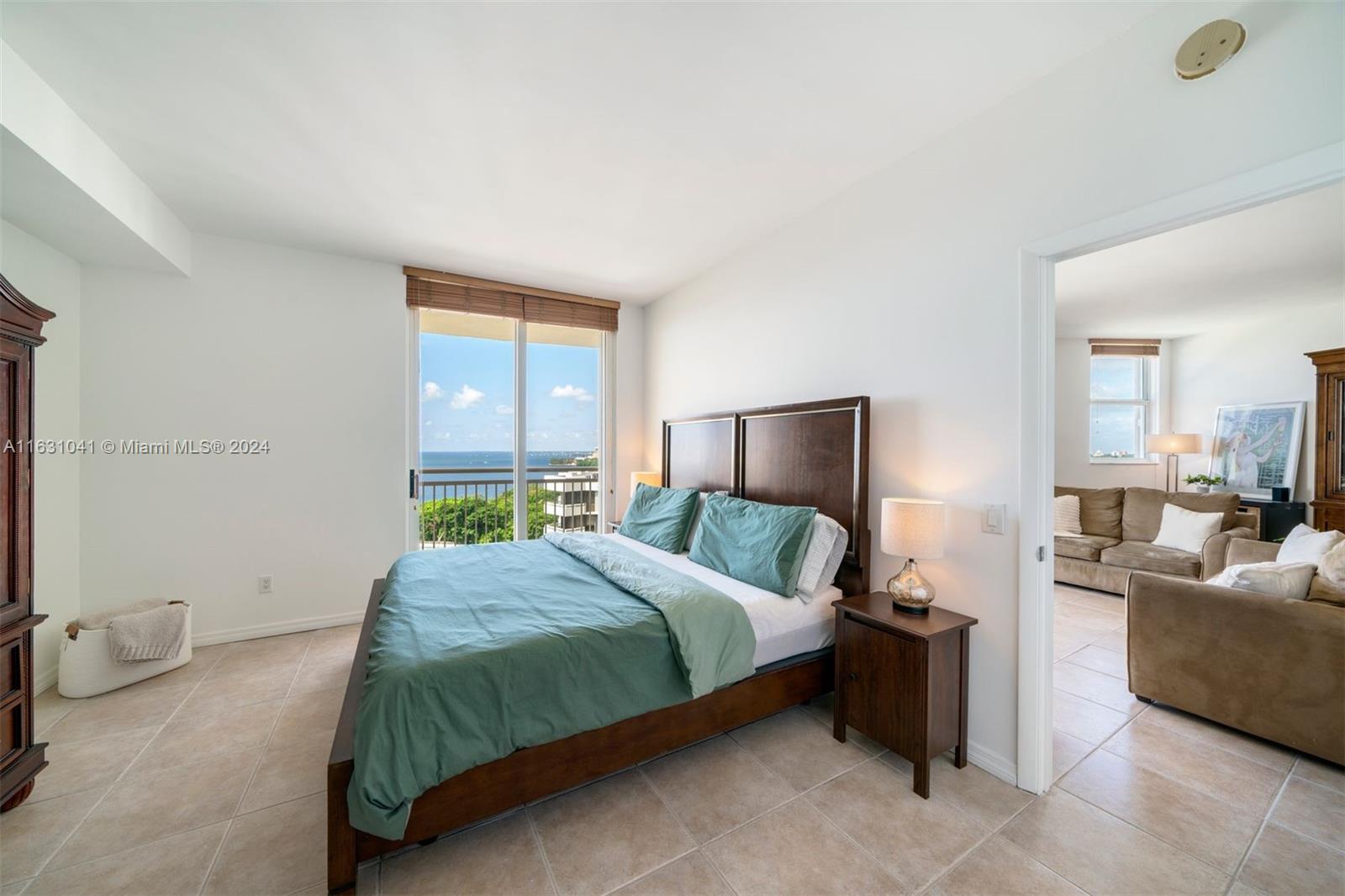 2475 Brickell Ave 1410 Property Photo 11