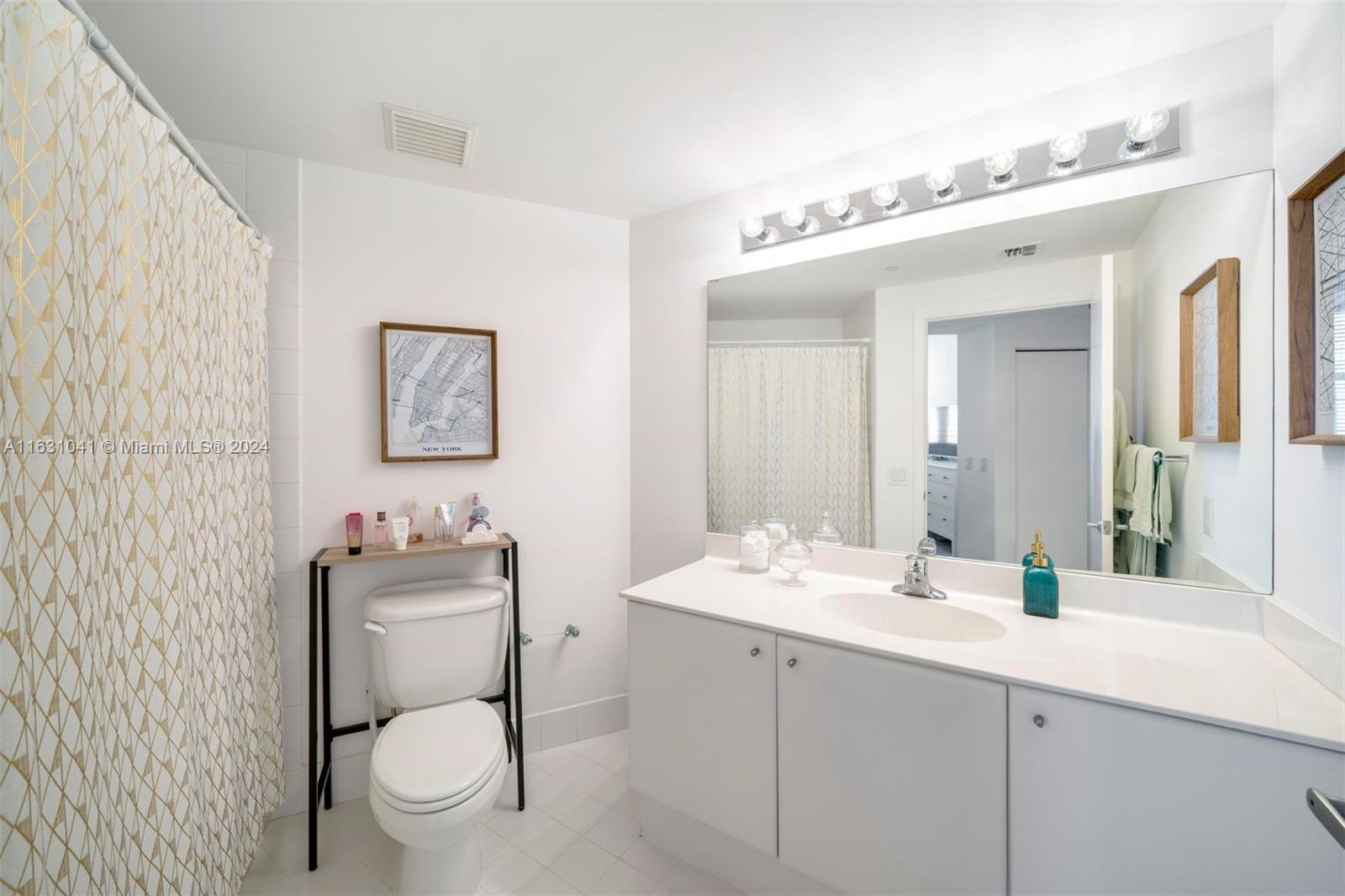 2475 Brickell Ave 1410 Property Photo 19