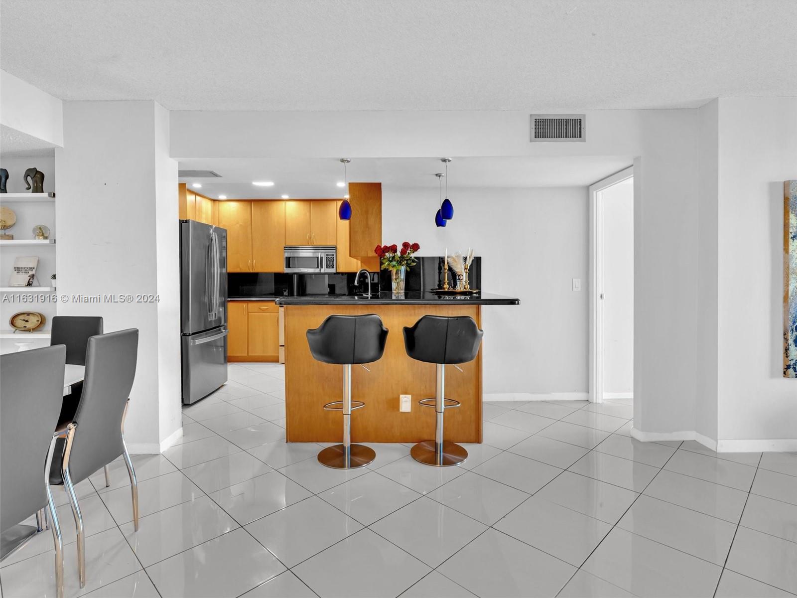 1500 S Ocean Dr 3e Property Photo 6