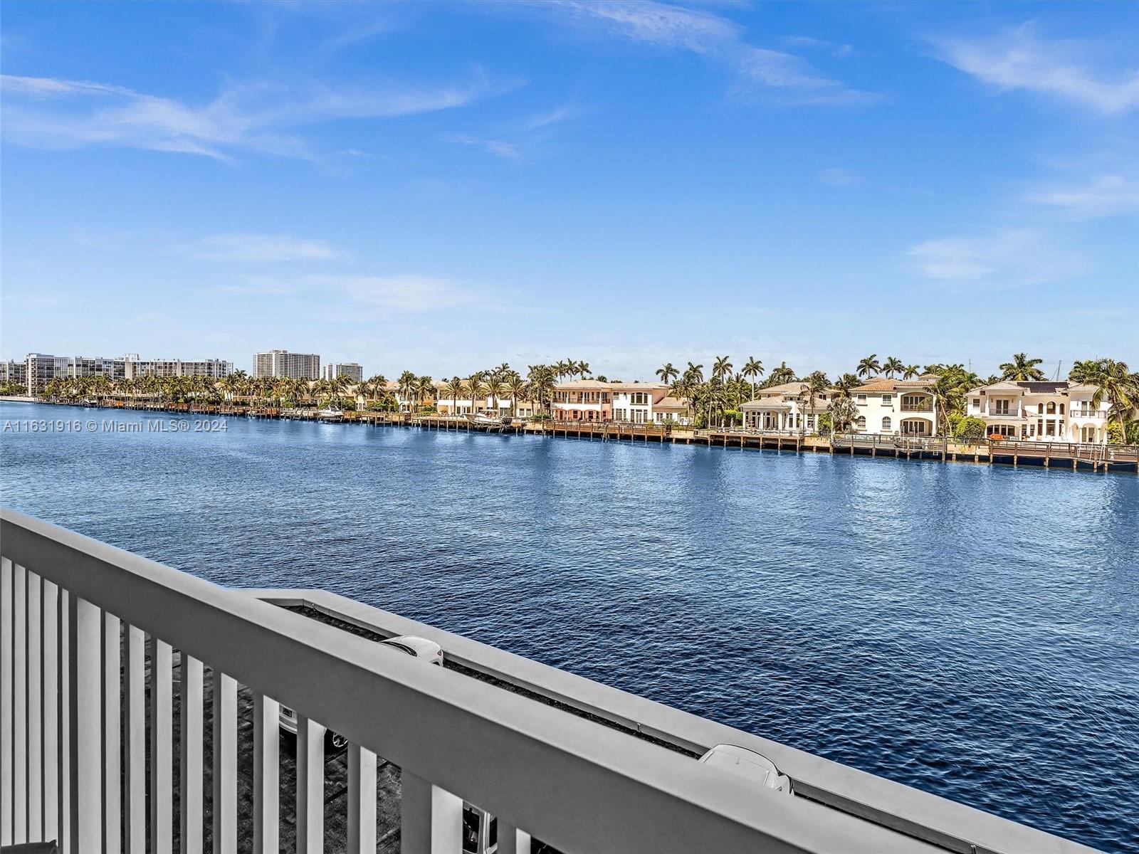 1500 S Ocean Dr 3e Property Photo 22