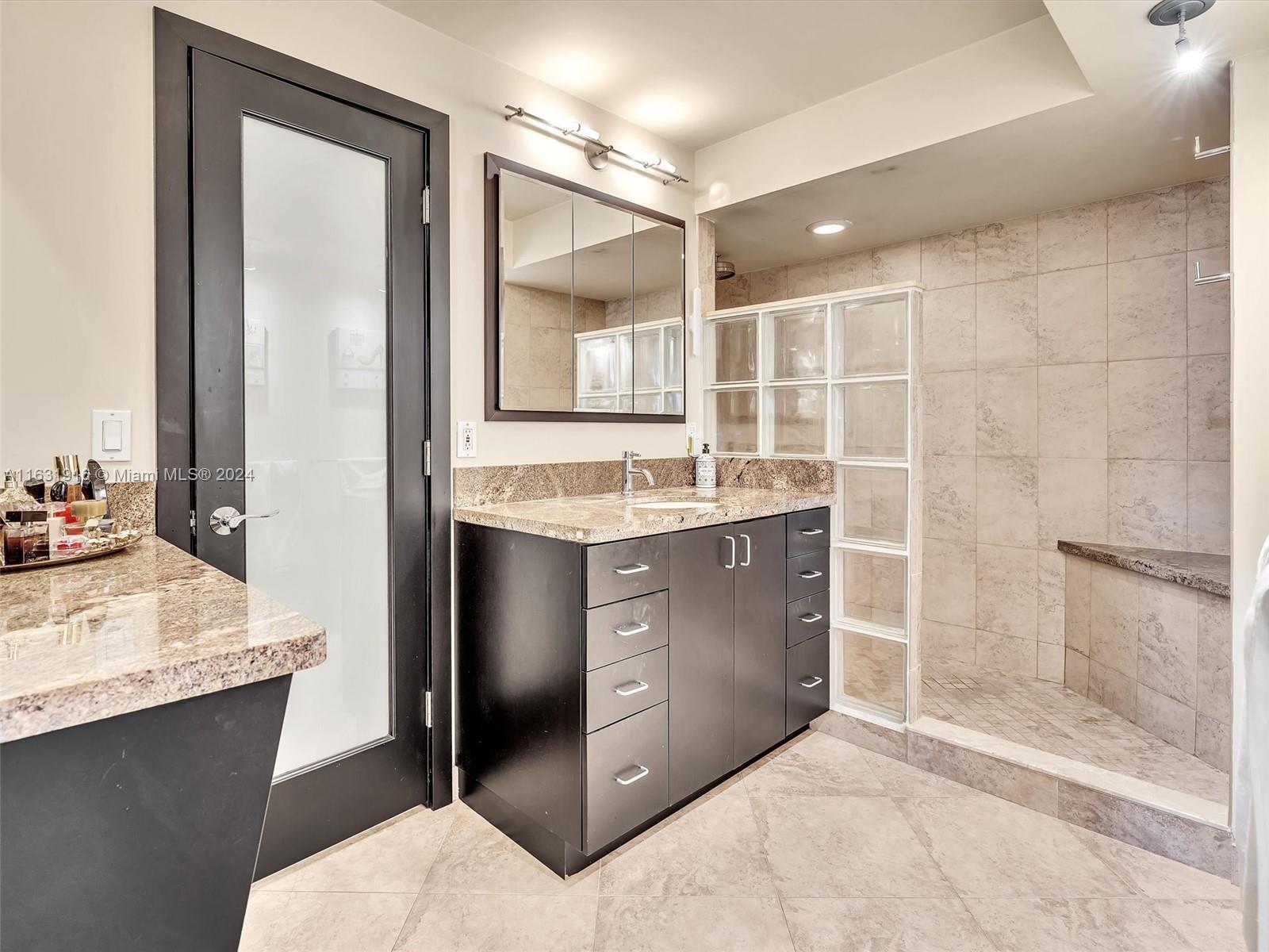 1500 S Ocean Dr 3e Property Photo 33