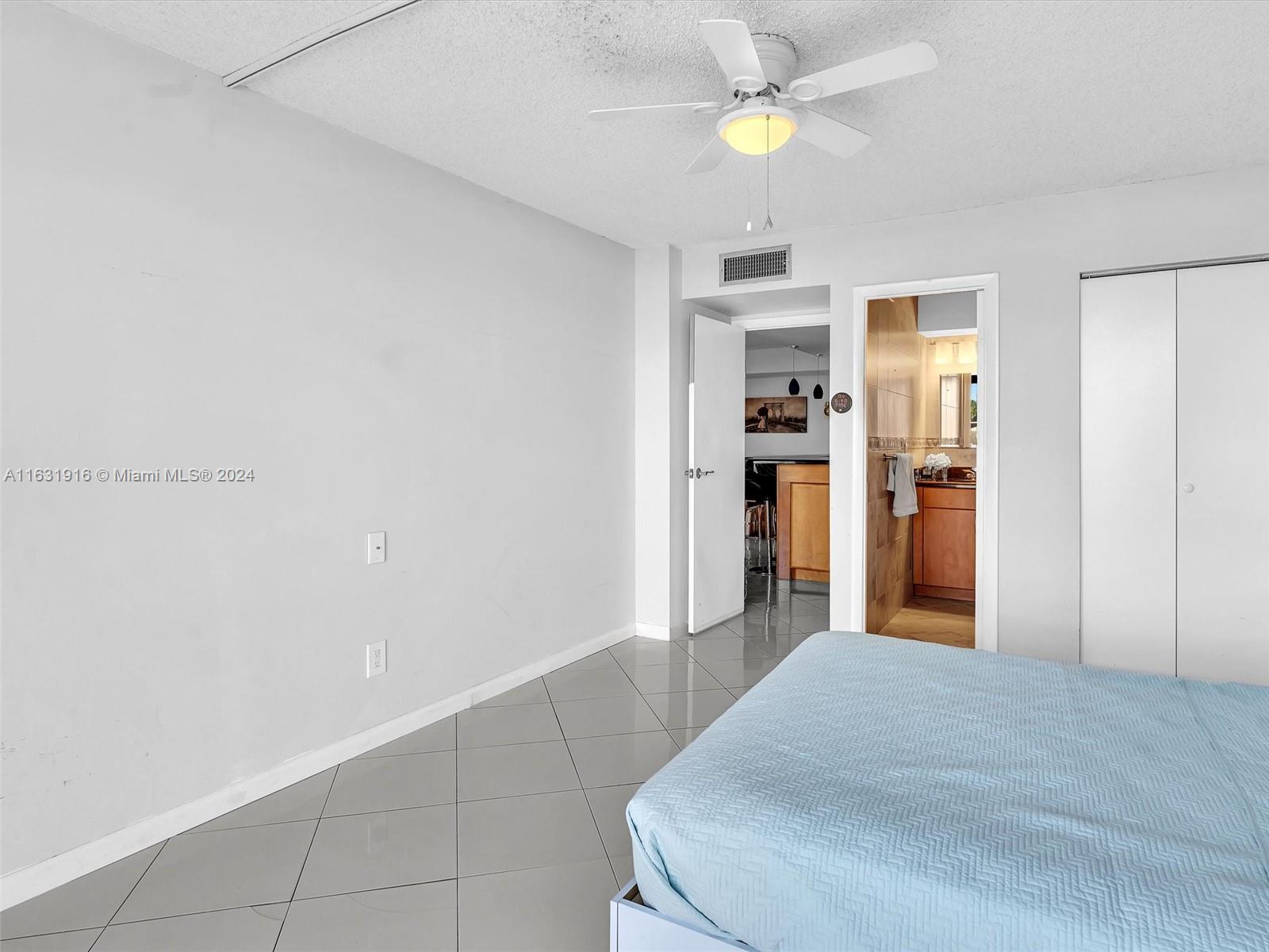 1500 S Ocean Dr 3e Property Photo 38