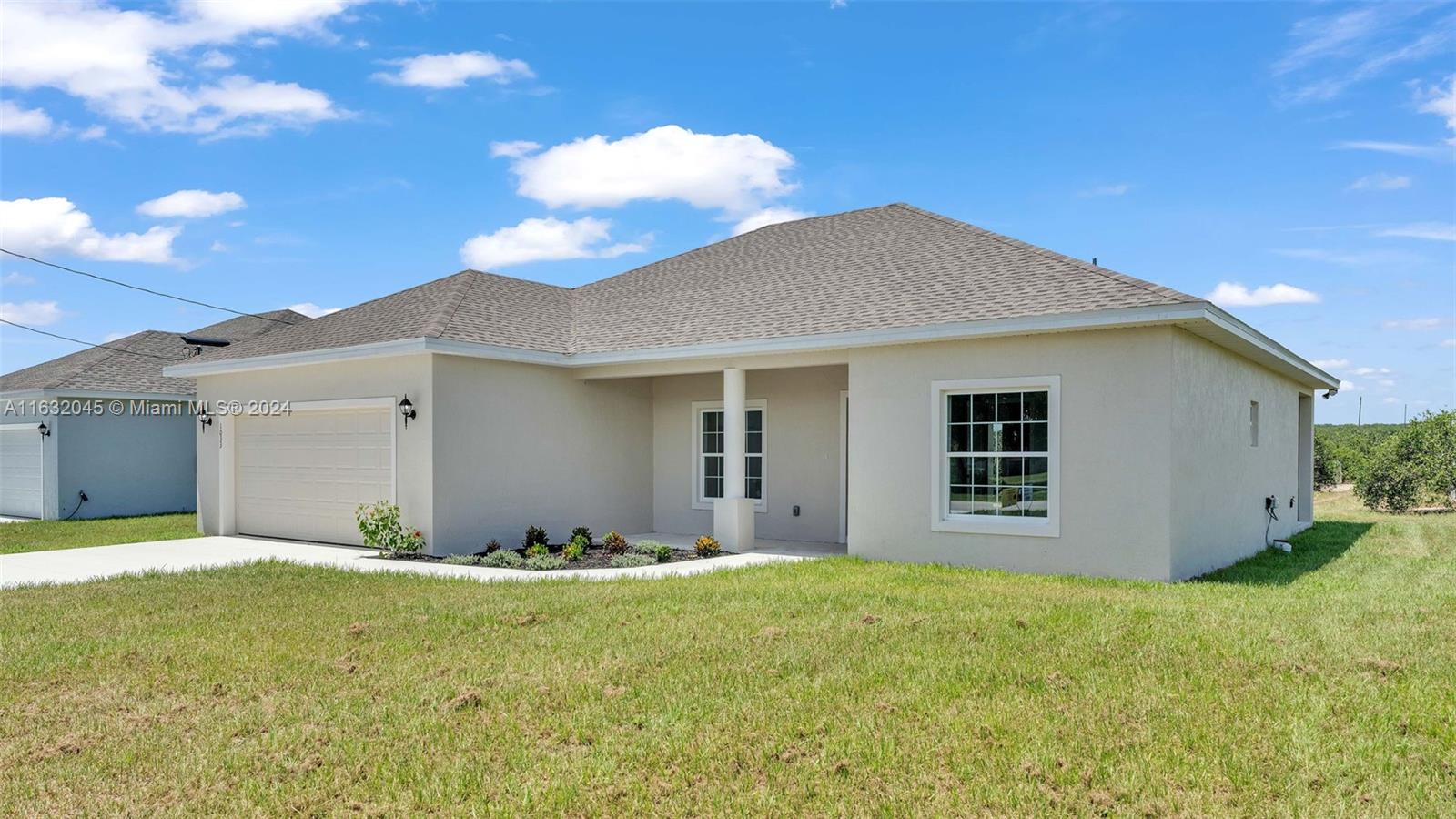 1033 Yates Dr Property Photo 4