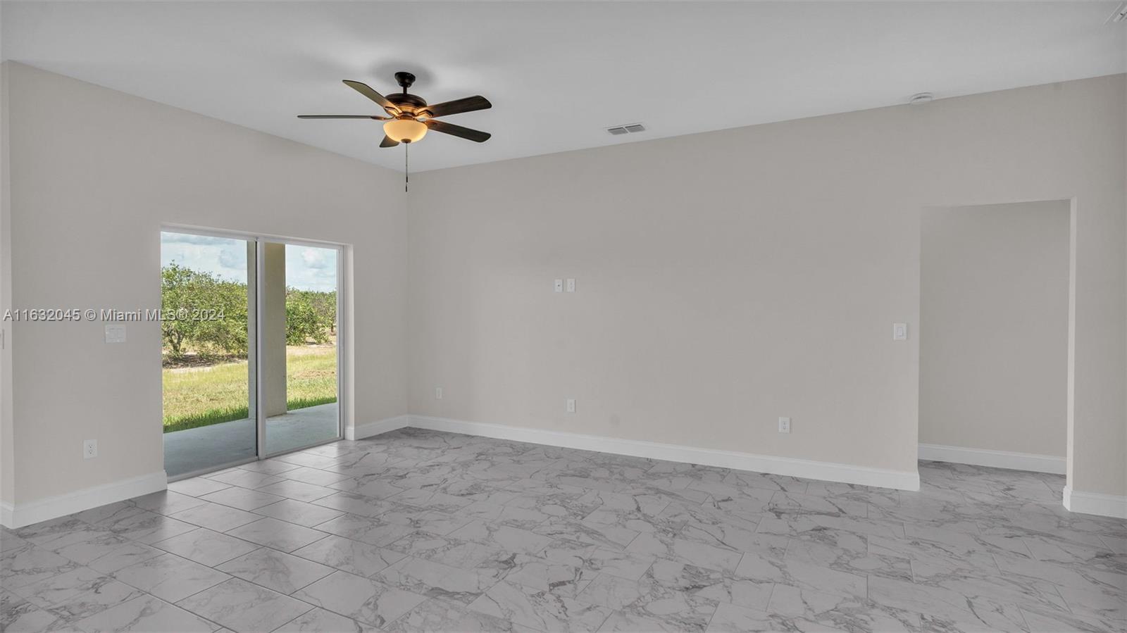 1033 Yates Dr Property Photo 12