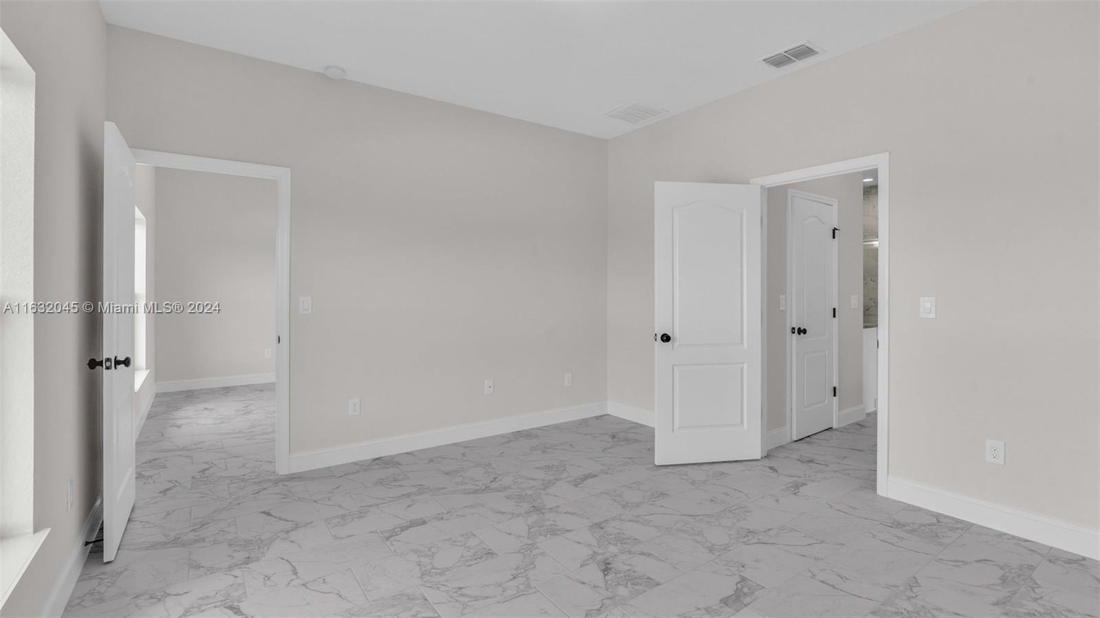 1033 Yates Dr Property Photo 15