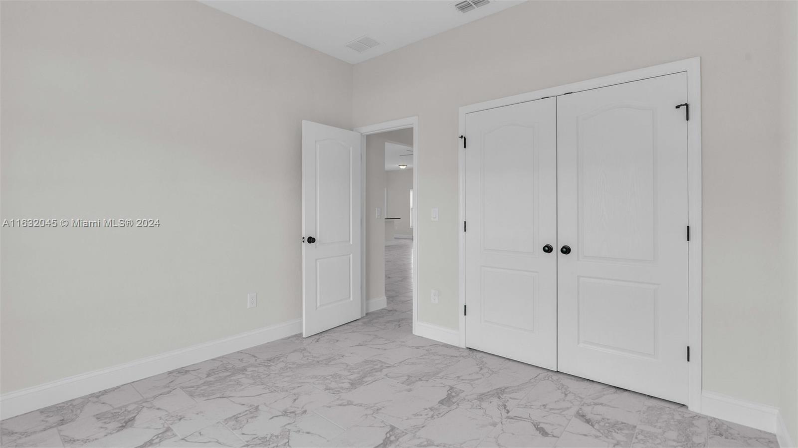 1033 Yates Dr Property Photo 22