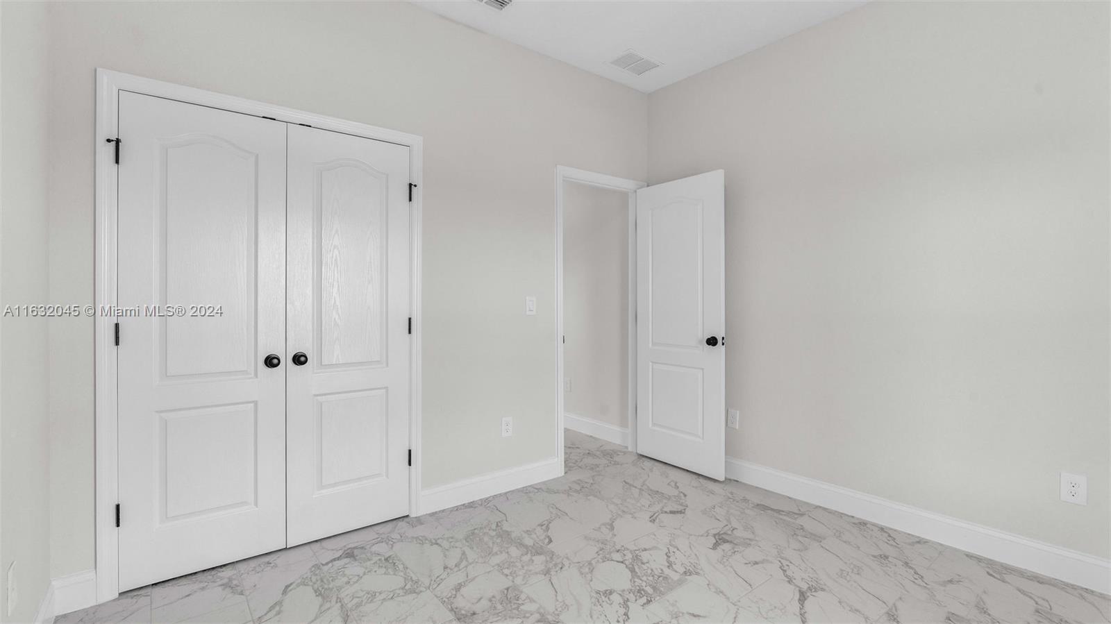 1033 Yates Dr Property Photo 24