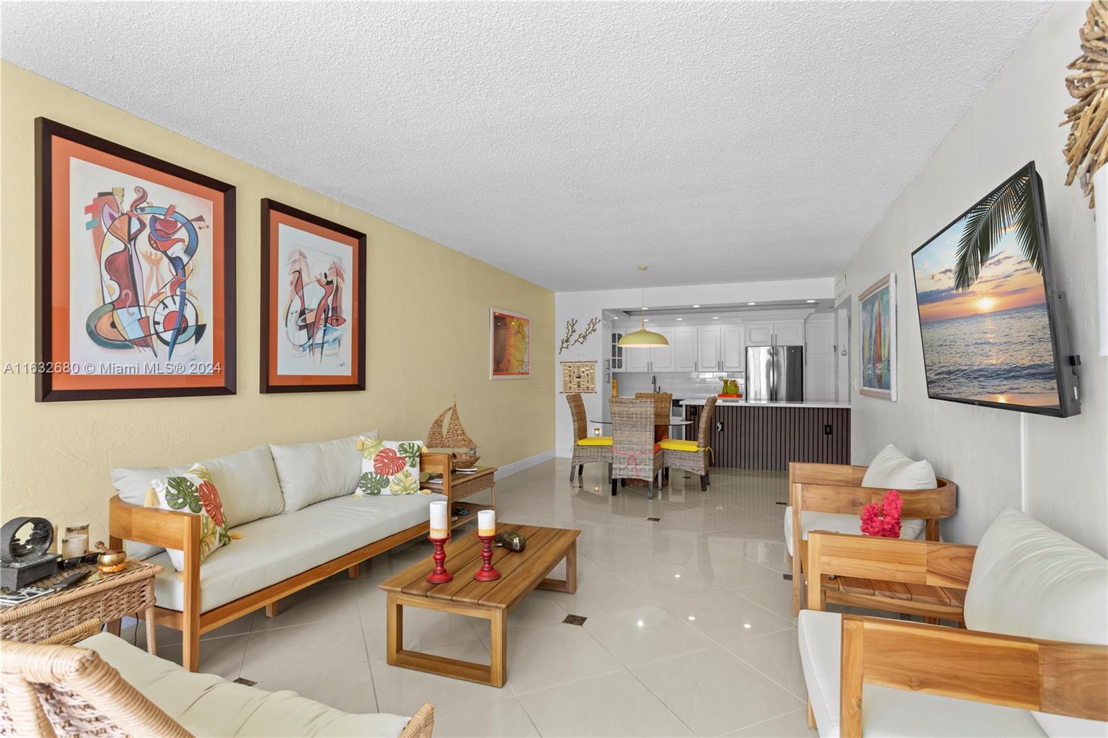 19390 Collins Ave 1106 Property Photo 3