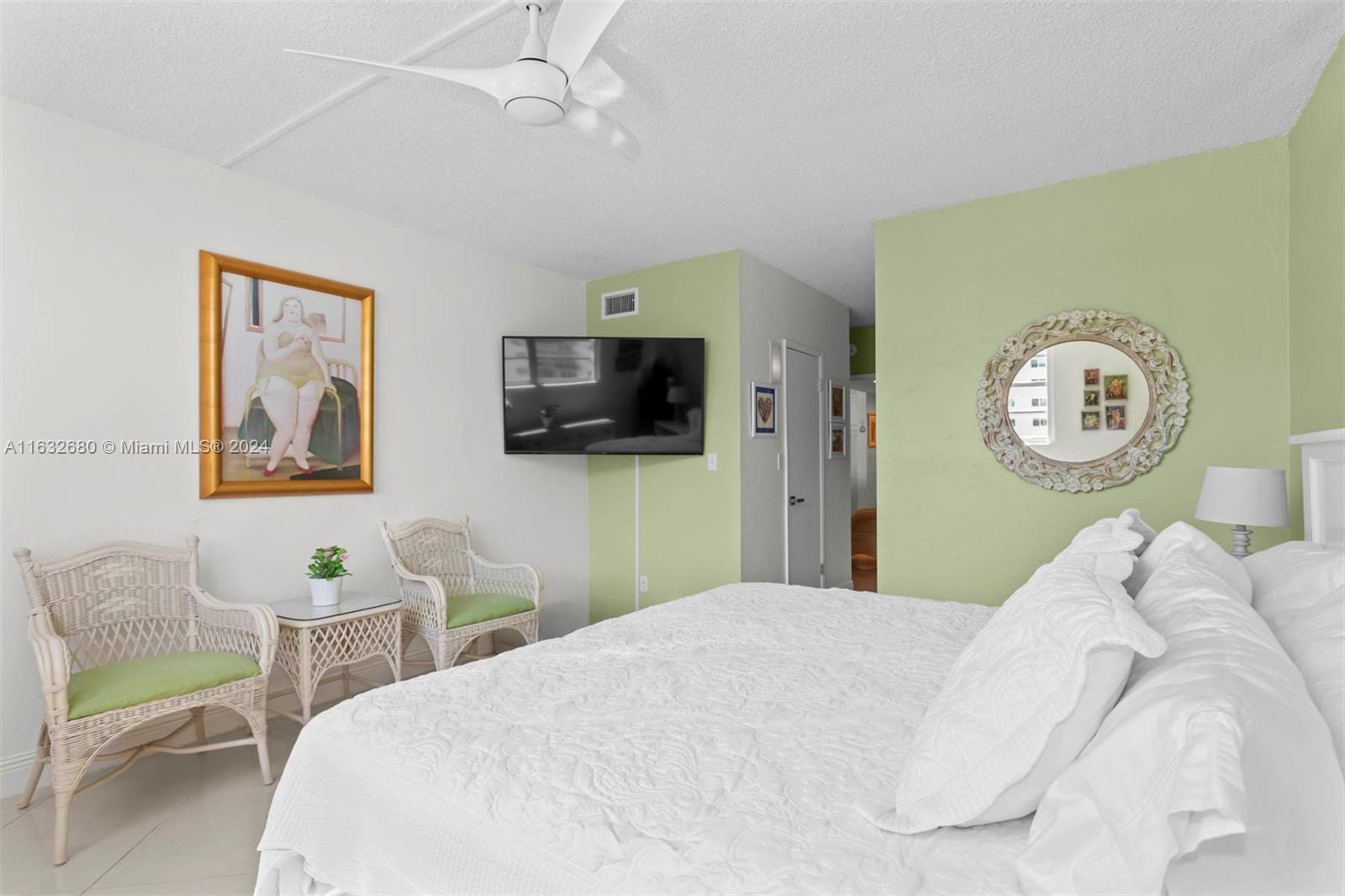 19390 Collins Ave 1106 Property Photo 14