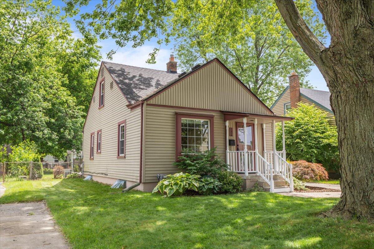 124 N Rembrandt Avenue Property Photo 1