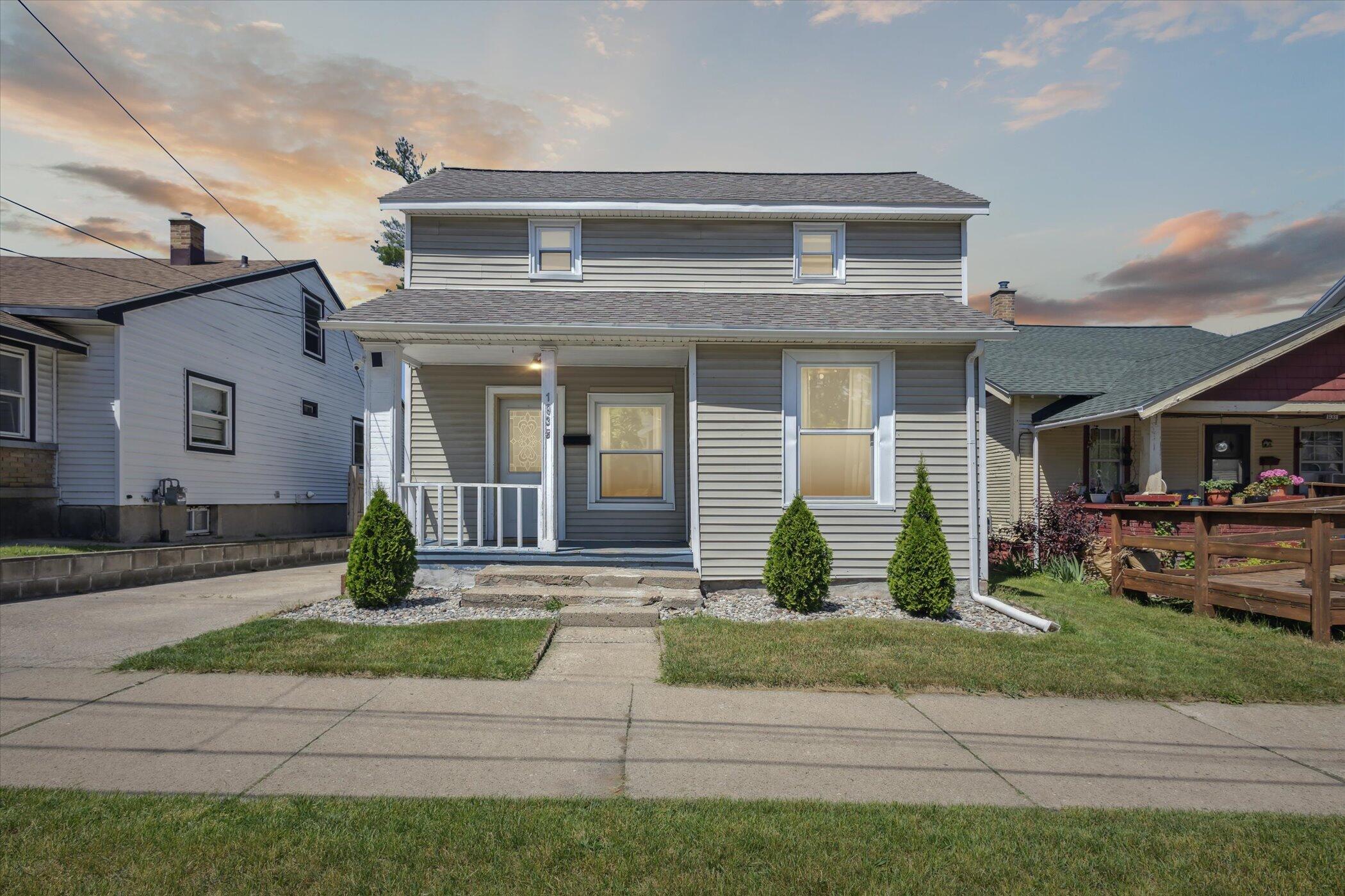 1935 Jerome Avenue Sw Property Photo 1