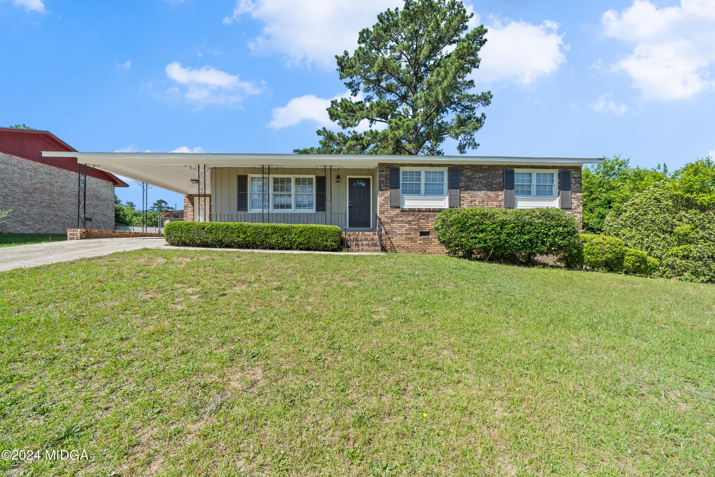 3028 Armstrong Drive Property Photo 1