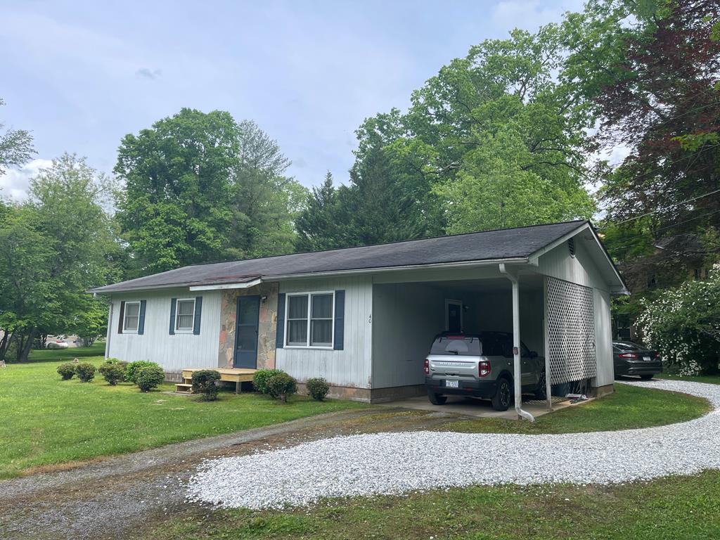 40 Mattie Lane Property Photo 1