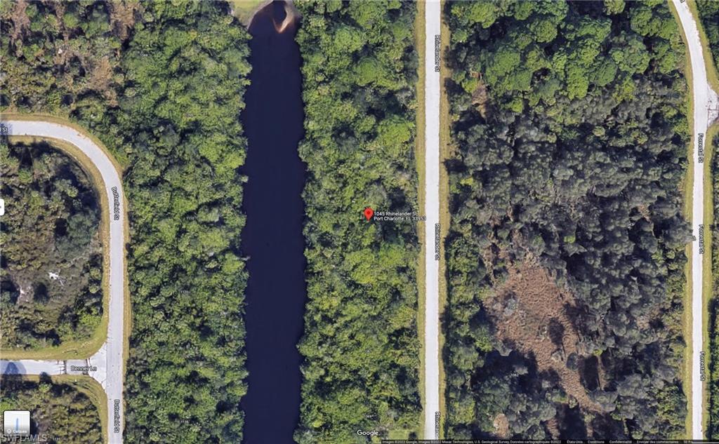 1045 Rhinelander St Property Photo 1