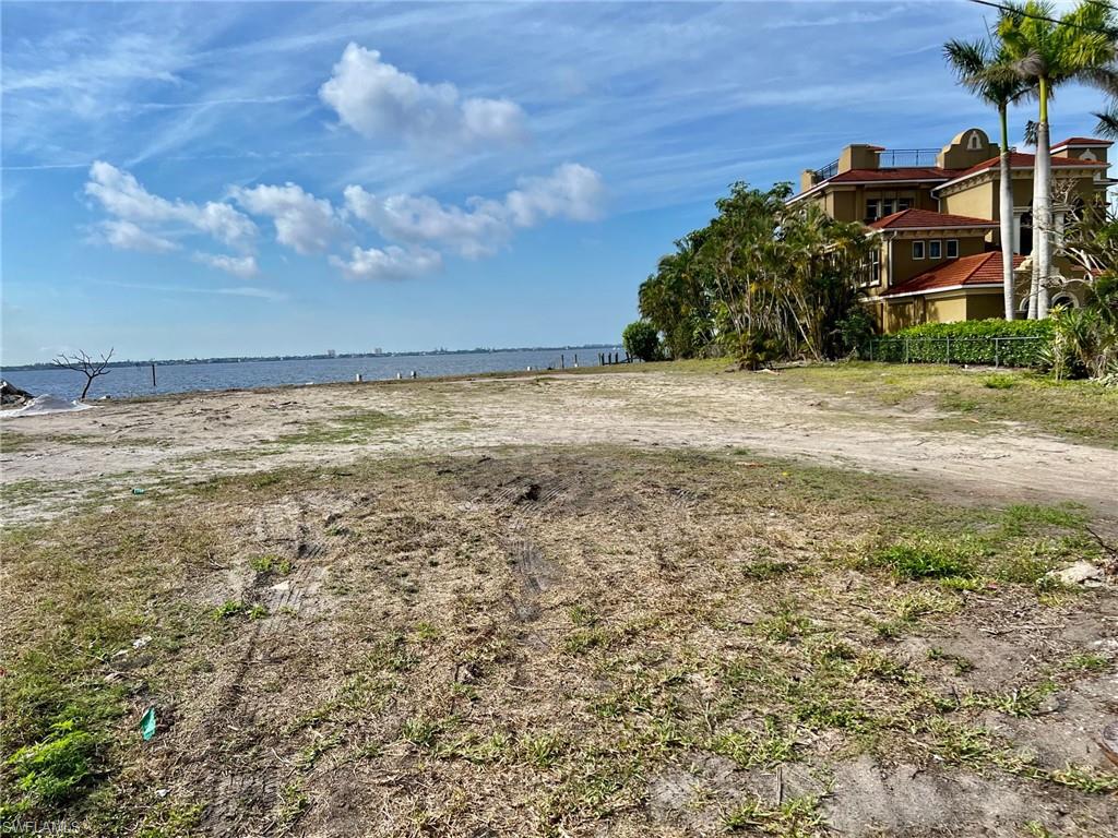 238 Bayshore Dr Property Photo 5