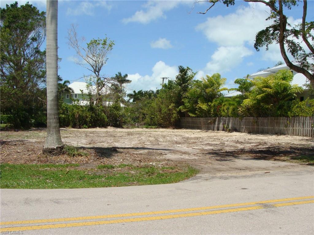 695 Broad Ave S Property Photo 5
