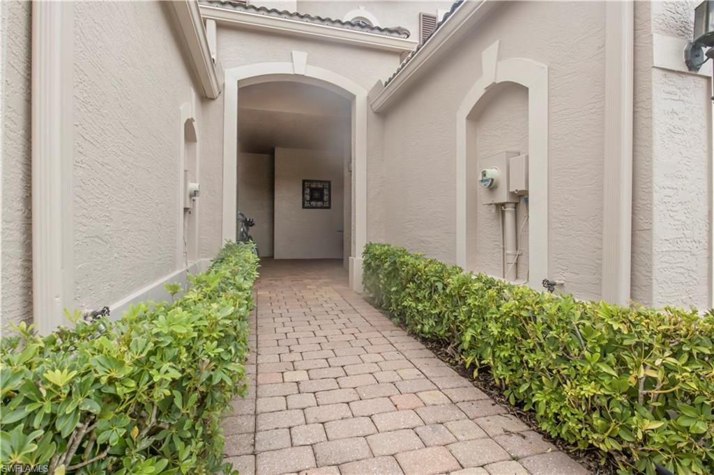 4023 Cherrybrook Loop Property Photo 2