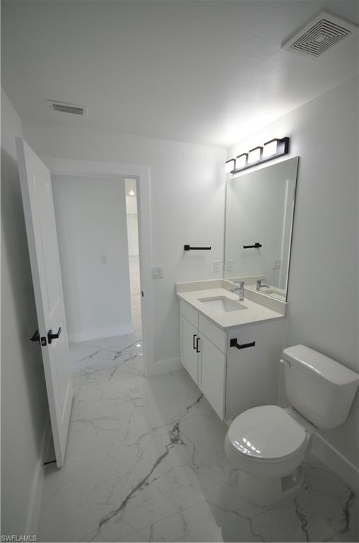 1242 Hathor St E Property Photo 27