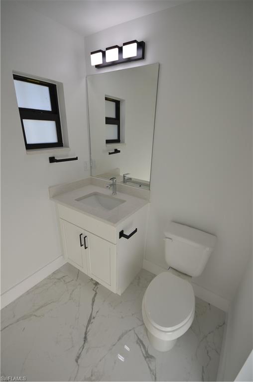 1242 Hathor St E Property Photo 32