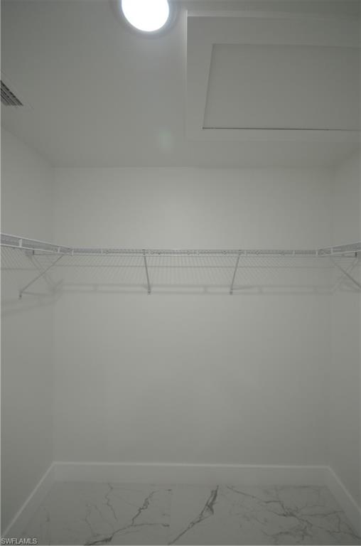 1242 Hathor St E Property Photo 38