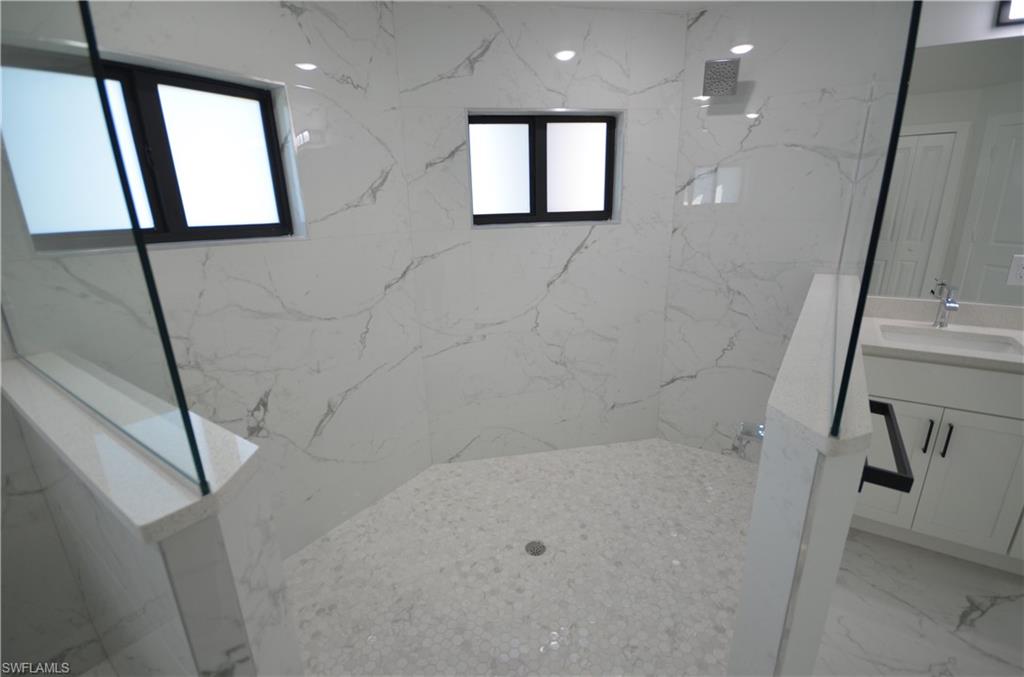1242 Hathor St E Property Photo 41