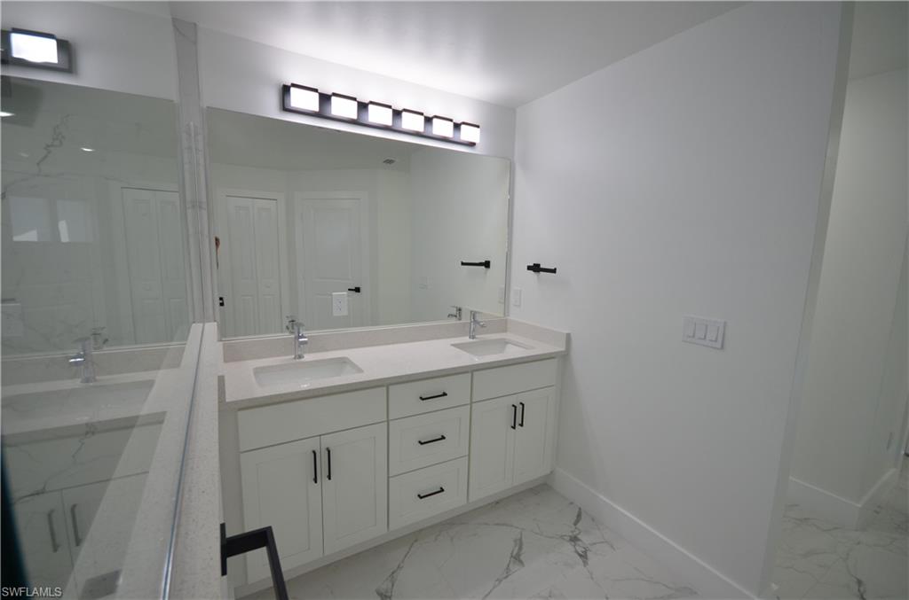 1242 Hathor St E Property Photo 42